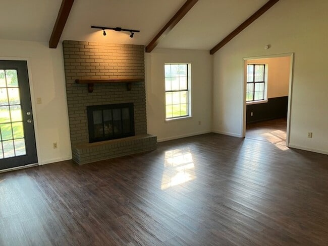 Building Photo - 1400 Audubon Dr