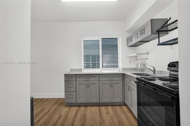 Building Photo - 319 80th St