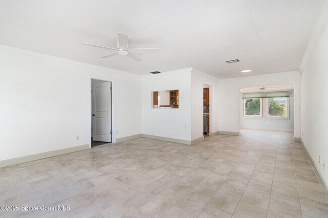 Building Photo - 2157 Barracuda Ave