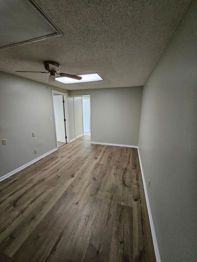 Building Photo - Newly remodeled 3 Bed apt in Booneville