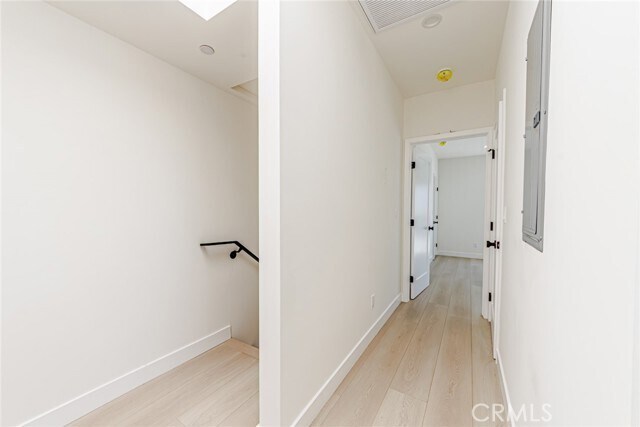 Building Photo - 1330 Tamarind Ave