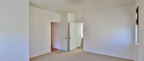 Building Photo - 7502 S 30th Run