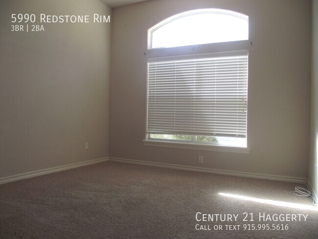 Building Photo - 5990 Redstone Rim Dr