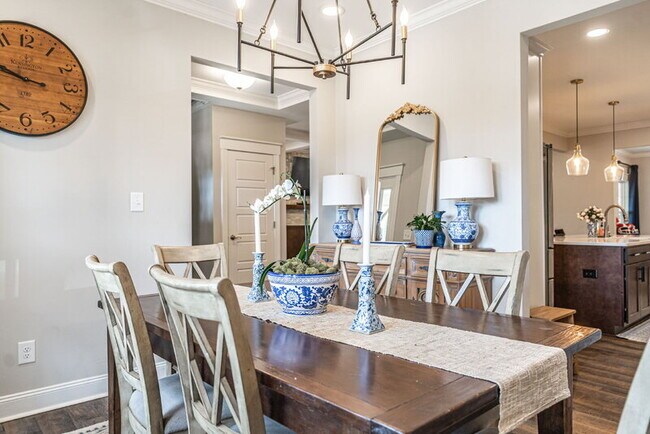 Building Photo - 156 Lakeview Dr