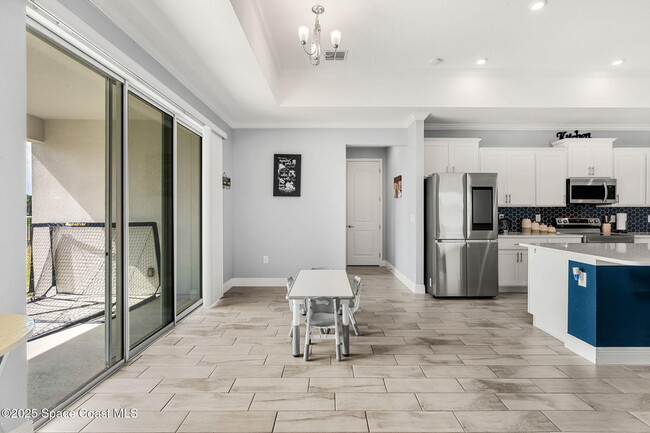 Building Photo - 3520 Rixford Way