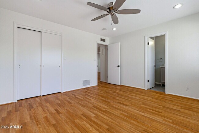 Building Photo - 3640 E Montecito Ave