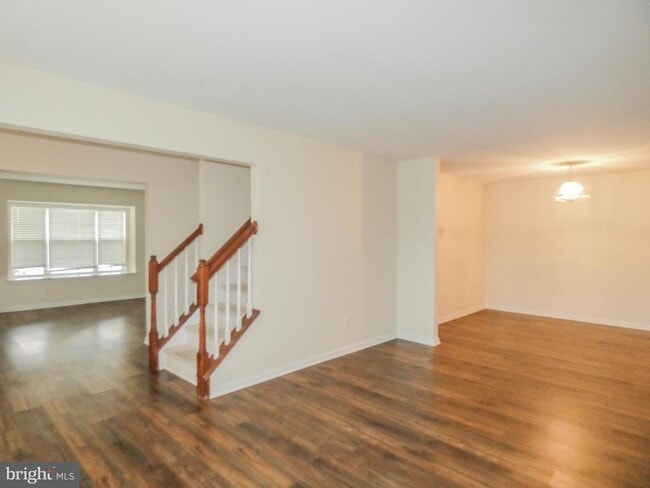 Building Photo - 2105 Lexington Mews