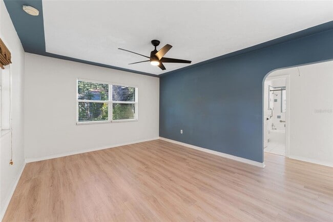 Building Photo - 4939 Woodland Dr