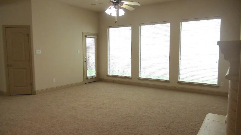 Building Photo - 6783 San Fernando