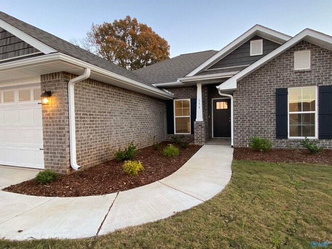 Building Photo - 158 Abercorn Dr