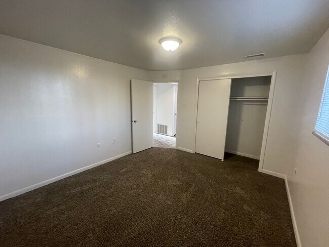 Building Photo - 1111 W Arroyo Ave