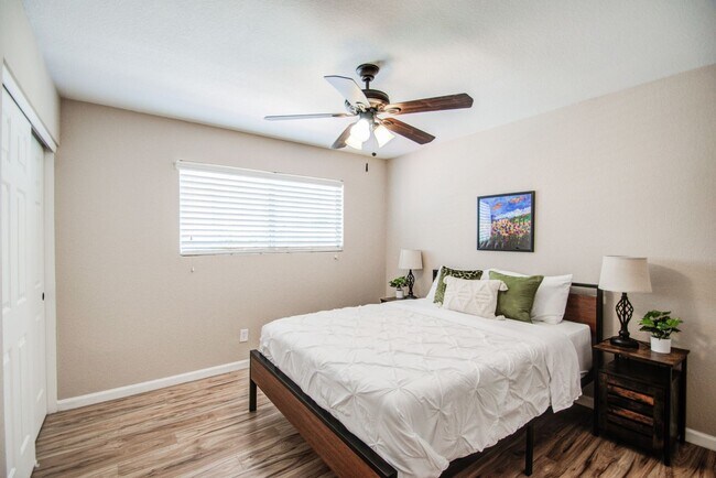 Building Photo - 4bd, 3ba on Arrowhead Golf Course!