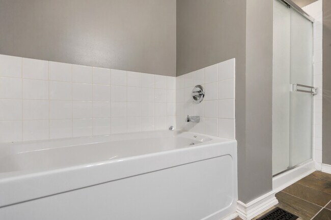 Building Photo - 2260 Hudson Cir