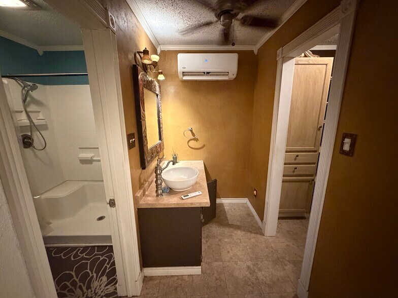 Building Photo - 3408 Upland Ave