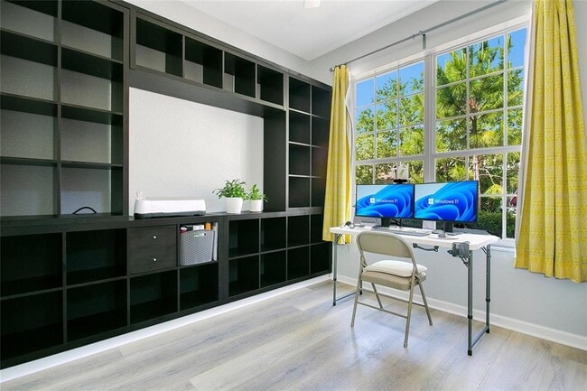 Building Photo - 8555 Abbotsbury Dr