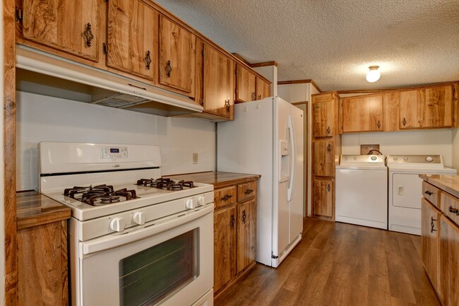 Building Photo - Home for Rent in Prescott!