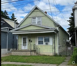Building Photo - 125 Weaver St