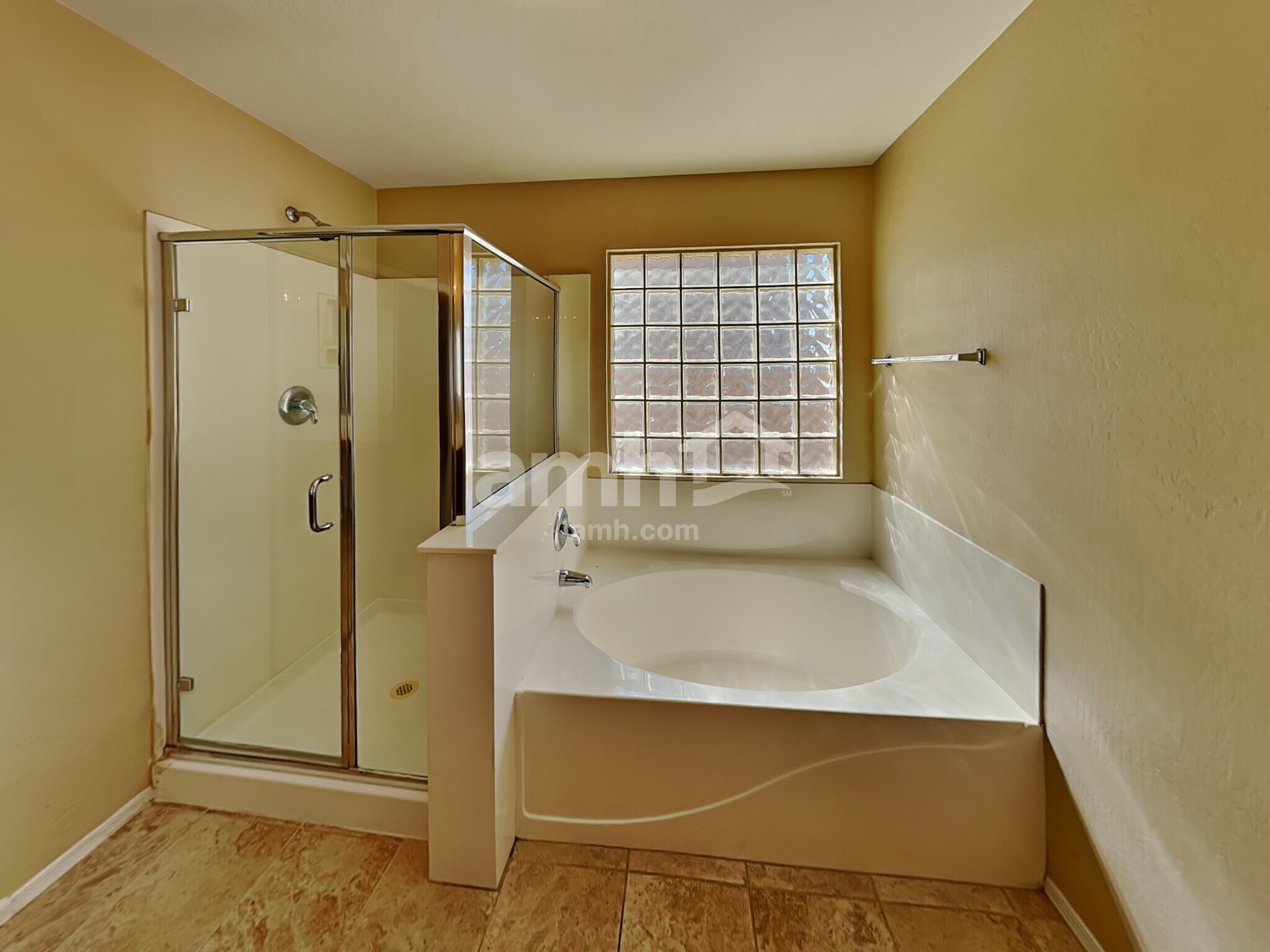 Building Photo - 11369 W Lincoln St