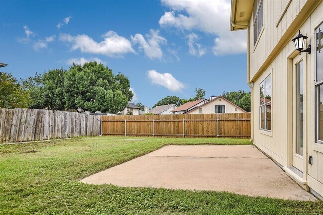 Building Photo - 13819 Lothian Dr