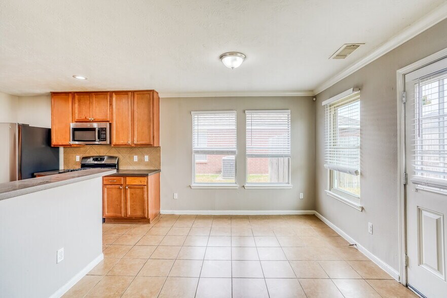 Building Photo - 2614 Elder Park Ct