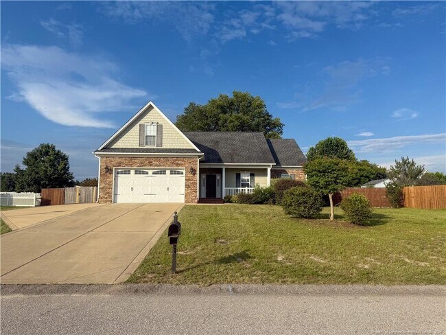 Primary Photo - 150 Blacksmith Ln