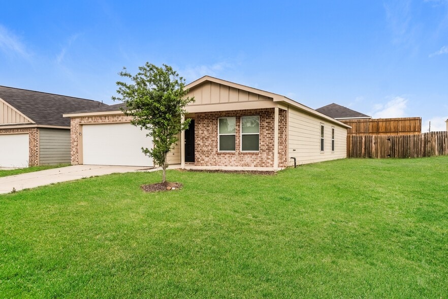 Building Photo - 14211 Green Wing Cir