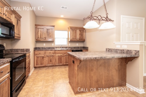 Building Photo - 2100 N 114th St