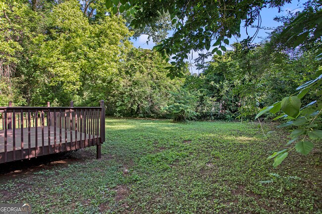 Building Photo - 3718 Daisy Dr