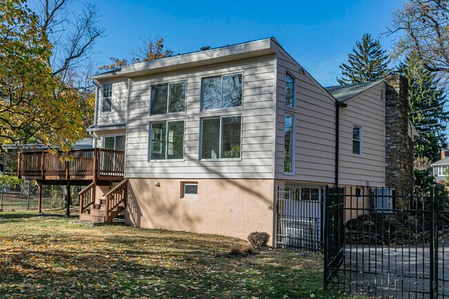 Building Photo - 339 Hamilton Ave