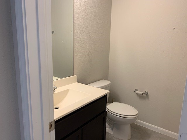 Building Photo - 8219 Ivy Wood Ct