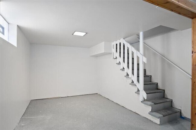 Building Photo - Fantastic 3bd/1ba home! Coming soon!