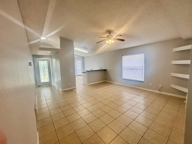 Building Photo - 508 Winding Oak Ln