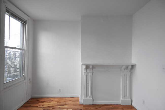 Building Photo - 1621 Hancock St