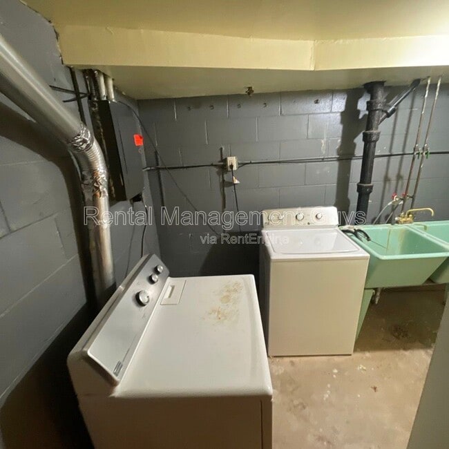 Building Photo - 501 N Morgan Ave