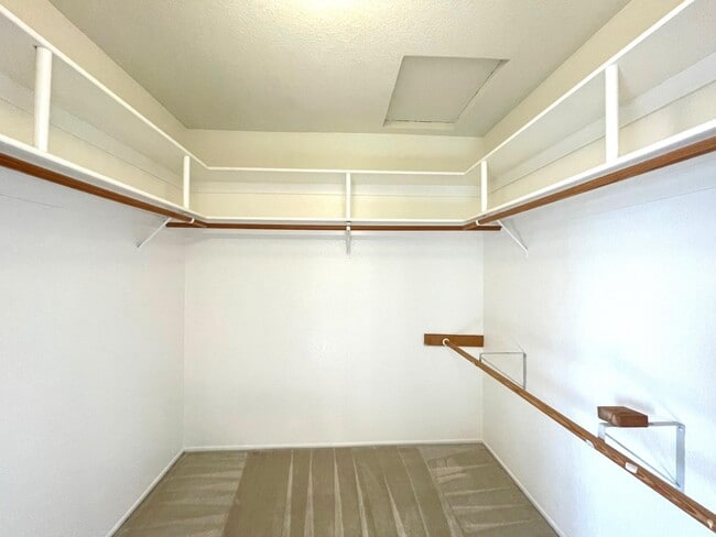 Building Photo - 4176 Bell Common