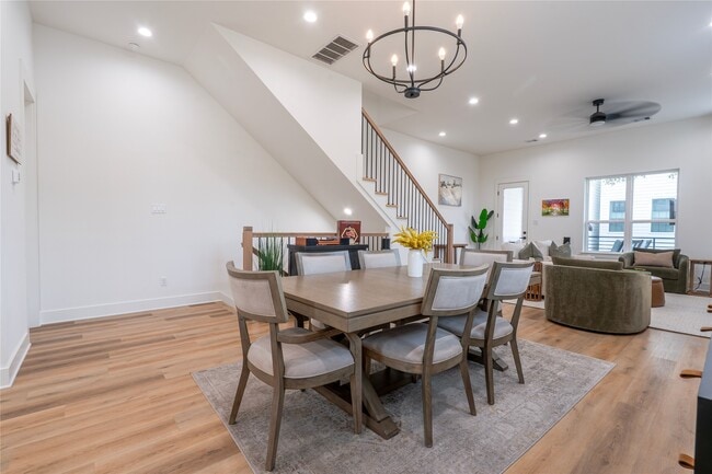 Building Photo - 1307 E 27th St