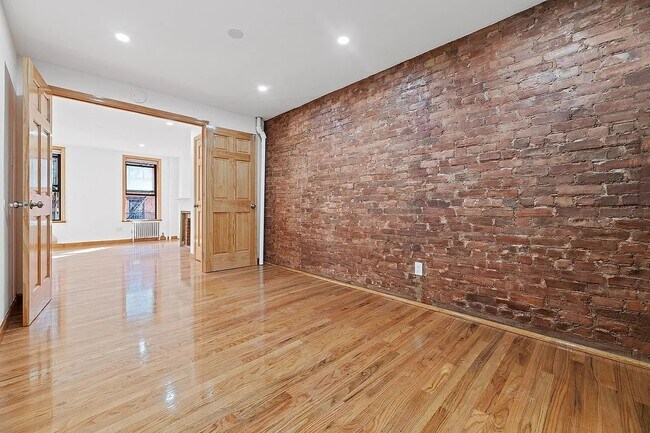 Building Photo - 168 Avenue B