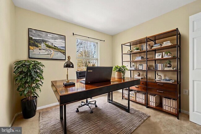 Building Photo - 15256 Waterwheel Terrace