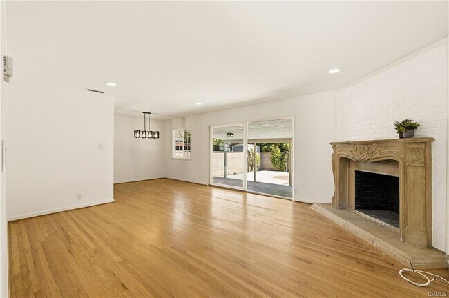 Building Photo - 7218 Enfield Ave