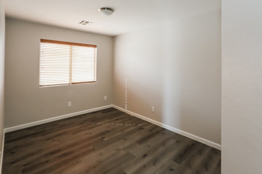 Building Photo - 13413 W Port Au Prince Ln