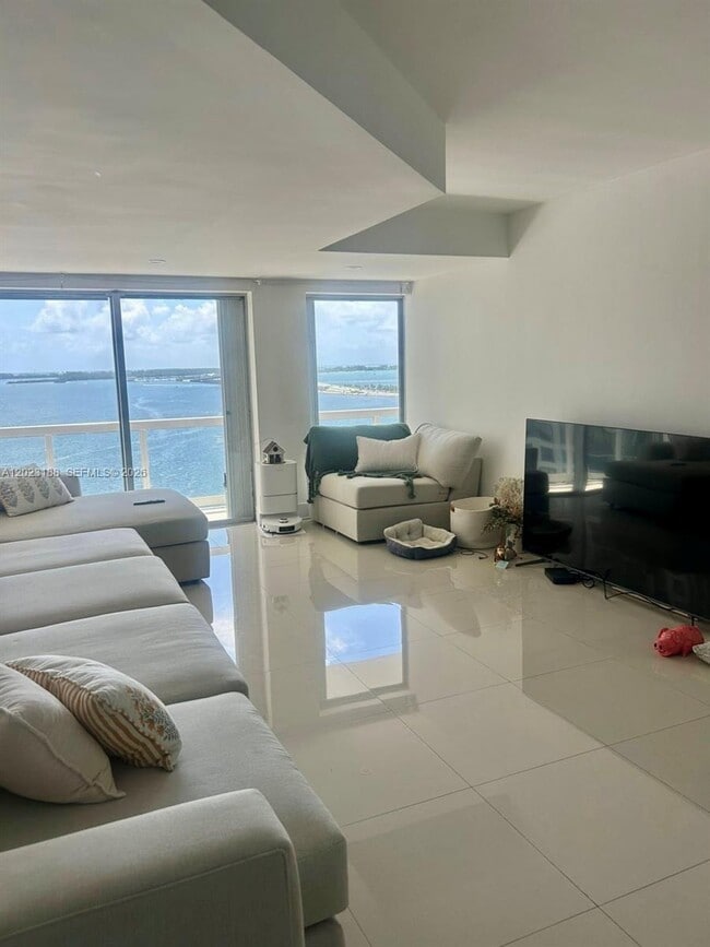 Building Photo - 2451 Brickell Ave