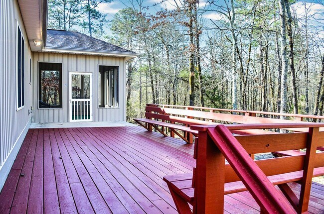 Building Photo - 16 Jubileo Ln