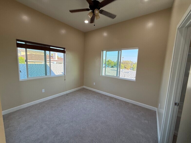 Building Photo - 5448 Mary Lane Dr