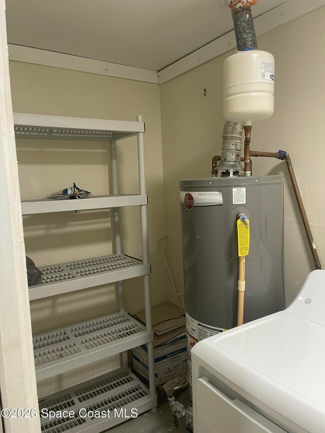 Building Photo - 405 W Rutgers St