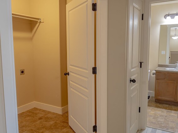 Building Photo - 1532 Venetian Way