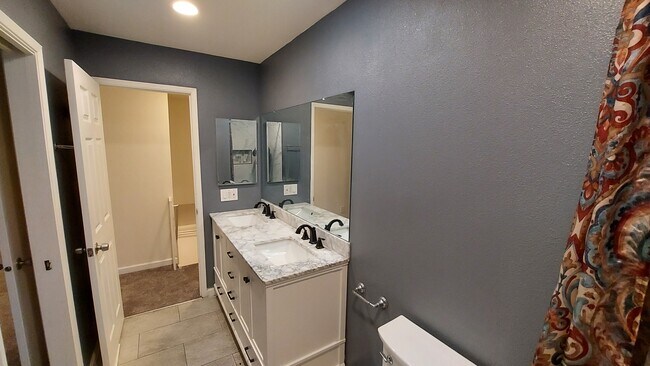 Building Photo - 1540 Ivycreek Cir