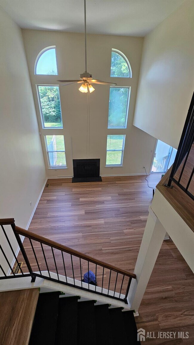 Building Photo - 405 Cobblestone Ct