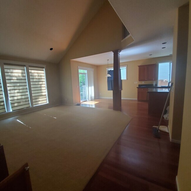 Building Photo - 5 Bedroom Main floor Master Suite ~