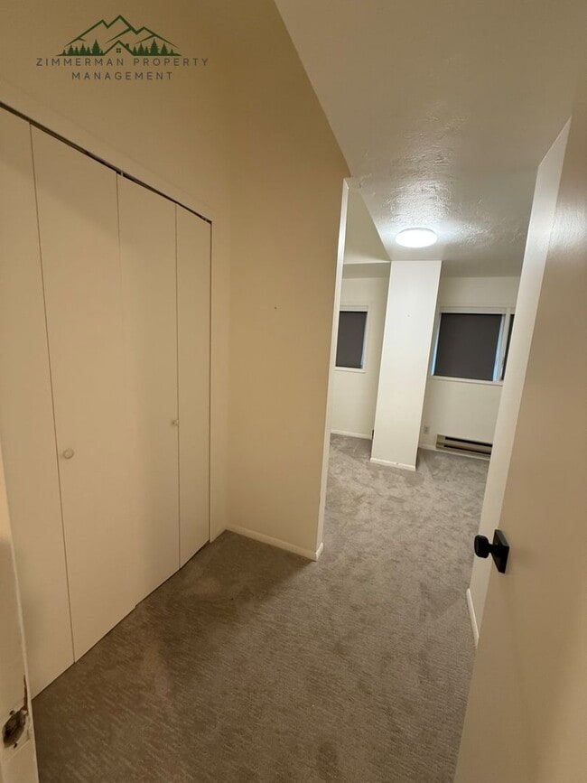 Building Photo - 1808 E 28th Ave