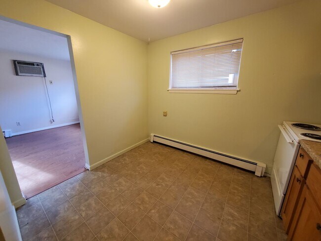 Building Photo - 526 30th Ave